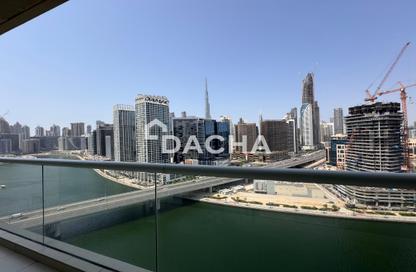 Apartment - 3 - 2 for rent in Mayfair Residency - Business Bay - Dubai