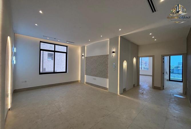 74234450 - Property Image 3