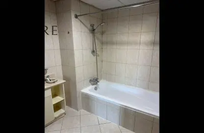 شقة - 2 غرف نوم - 3 حمامات للايجار في نورتون كورت 3 - قاعة نورتون - موتور سيتي - دبي