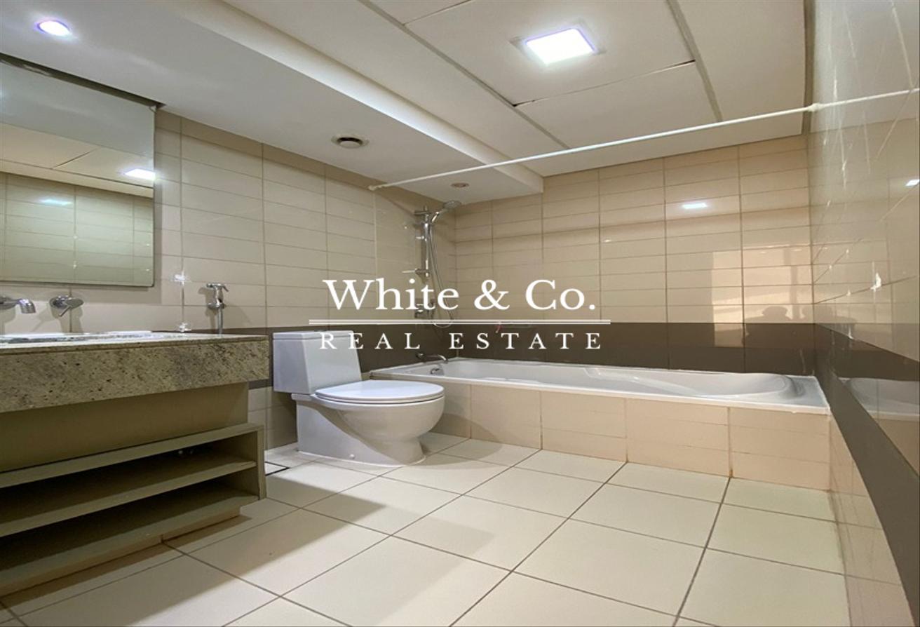 Open Plan Layout | 1 Bed | Unfurnished photo 11