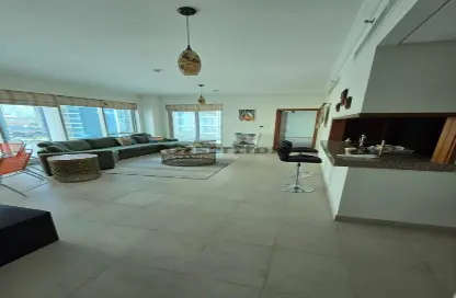 Apartment - 2 Bedrooms - 2 Bathrooms for rent in Shemara Tower - Marina Promenade - Dubai Marina - Dubai