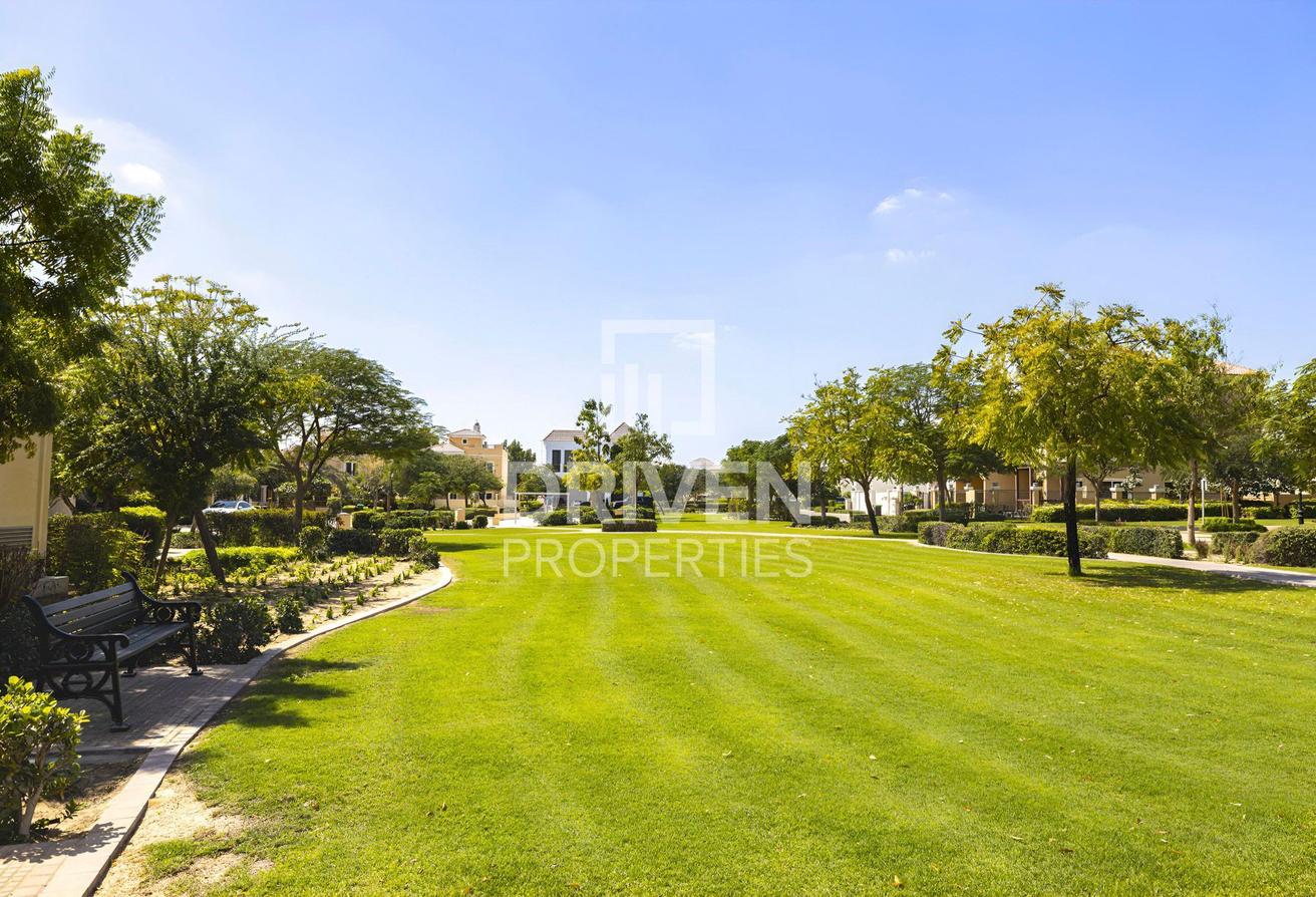 Huge Layout | Park Facing and Near Spinneys photo 12
