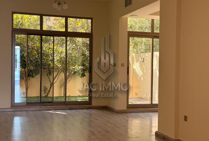 83655111 - Property Main Image