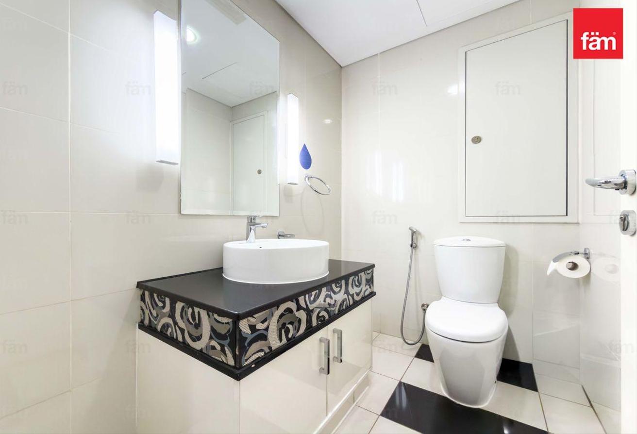 Furnished | Spacious | High Floor | Luxury Unit photo 10