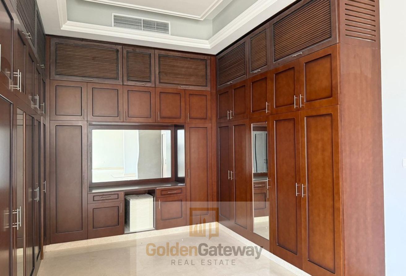 Independent villa| Private pool| Prime location photo 8