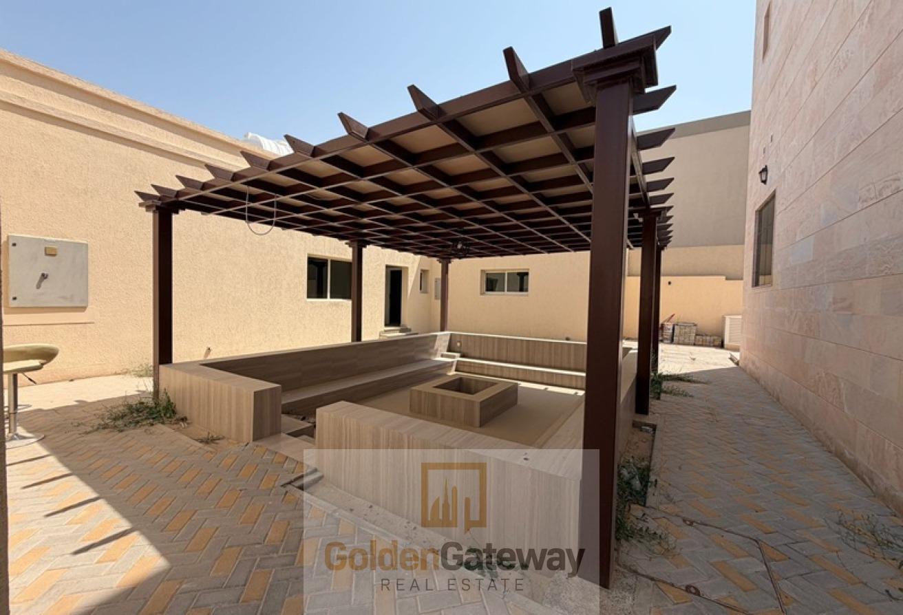 Independent villa| Private pool| Prime location photo 2