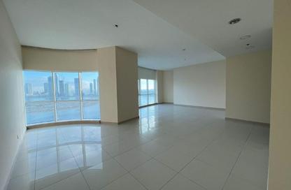 Apartment - 3 Bedrooms - 5 Bathrooms for rent in Al Khan Corniche - Al Khan - Sharjah