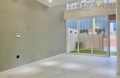 Townhouse - 1 - 2 for rent in Rukan 3 - Rukan - Dubai