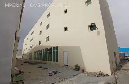 مصنع - استوديو - 8 حمامات للبيع في أم الثعوب - أم القيوين