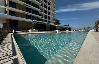 Apartment - 1 Bedroom - 1 Bathroom for sale in Seagate Building 1 - Seagate - Mina Rashid - Dubai