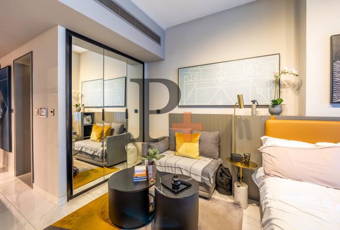 Modern Studio | Pool View | Prime Business Bay Location photo 3