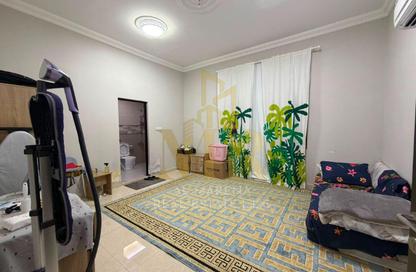 Villa - 5 Bedrooms - 7 Bathrooms for sale in Al Mowaihat 1 - Al Mowaihat - Ajman
