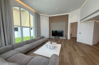 Villa - 5 - 6 for rent in Garden Homes Frond B - Garden Homes - Palm Jumeirah - Dubai