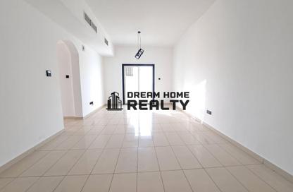 Apartment - 1 - 2 for rent in Ameer Bu Khamseen Tower - Al Majaz 3 - Al Majaz - Sharjah