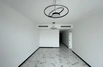 شقة - غرفة نوم - 2 حمامات للايجار في ورسان اكسايا - المدينة العالمية المرحلة 2 - 4 الورسان - الورسان - دبي