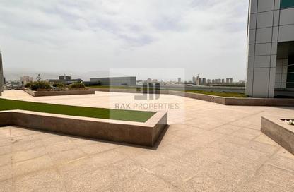 Shop - Studio - 4 Bathrooms for rent in Julphar Commercial Tower - Julphar Towers - Al Nakheel - Ras Al Khaimah