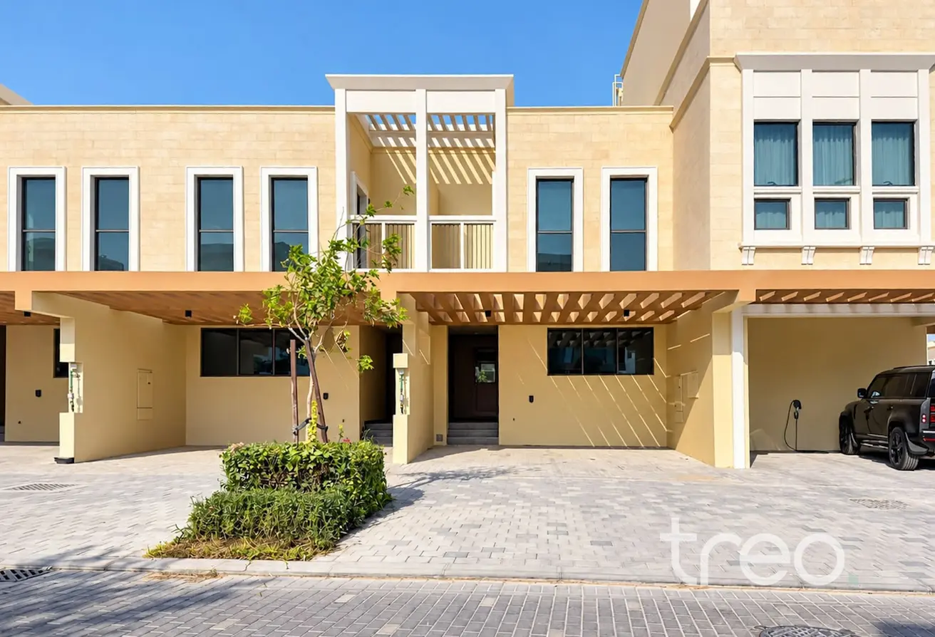 165048105 - Property Main Image