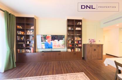 Apartment - 2 Bedrooms - 3 Bathrooms for sale in La Rive Building 2 - La Rive - Port de La Mer - La Mer - Jumeirah - Dubai