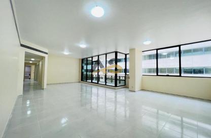 Apartment - 3 Bedrooms - 3 Bathrooms for rent in Golden Sands 7 - Al Mankhool - Bur Dubai - Dubai Apartment - 3 Bedrooms - 3 Bathrooms for rent in Golden Sands 7 - Al Mankhool - Bur Dubai - Dubai