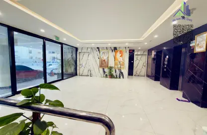 عمارة بالكامل - استوديو - 8 حمامات للبيع في مساكن كورنيش عجمان - طريق كورنيش عجمان - عجمان