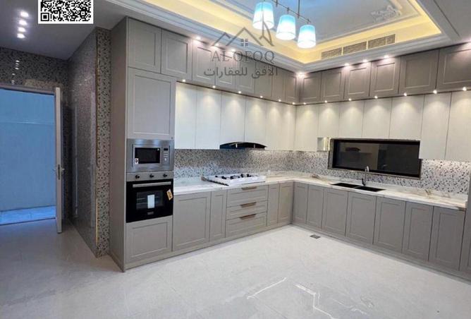 82823811 - Property Image 3