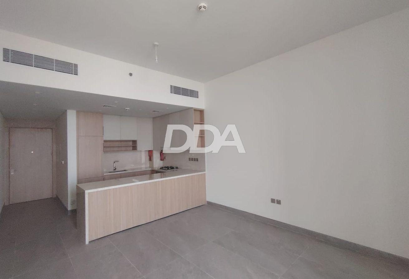 SPACIOUS LAYOUT | GREAT LOCATION | MODERN 1BR photo 4