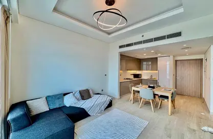 شقة - غرفة نوم - 1 حمام للايجار في فرهاد عزيزي ريزيدنس - الجداف - دبي