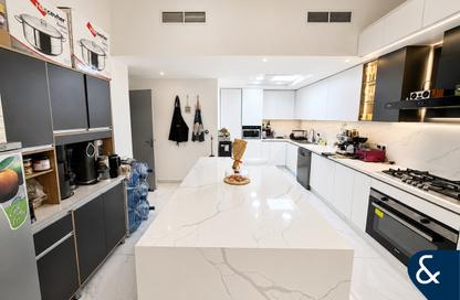 Townhouse - 4 - 4 for sale in Al Salam - Mudon - Dubai