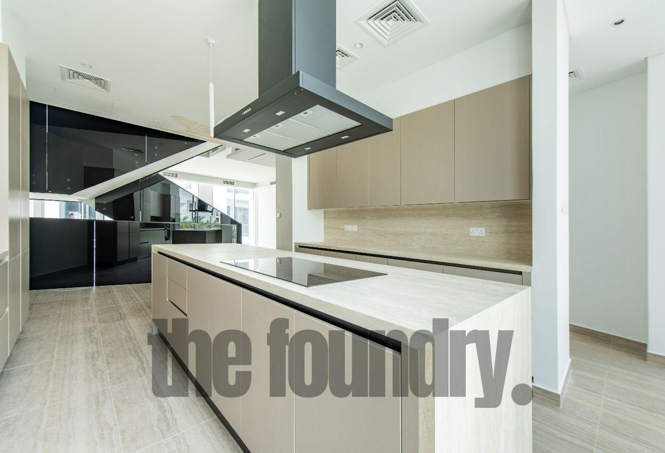 Brand New Urban Townhouse with Rooftop Pool photo 7