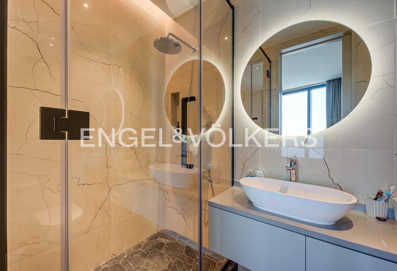 Luxury Living I Exclusive I Furnished I Sea view photo 23
