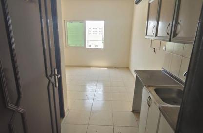 Apartment - Studio - 1 Bathroom for rent in Muwailih Building - Muwaileh - Sharjah