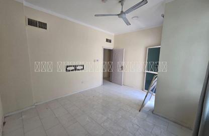 Apartment - 2 Bedrooms - 2 Bathrooms for rent in Al Naba'ah 8 Building - Al Naba'ah - Al Sharq - Sharjah