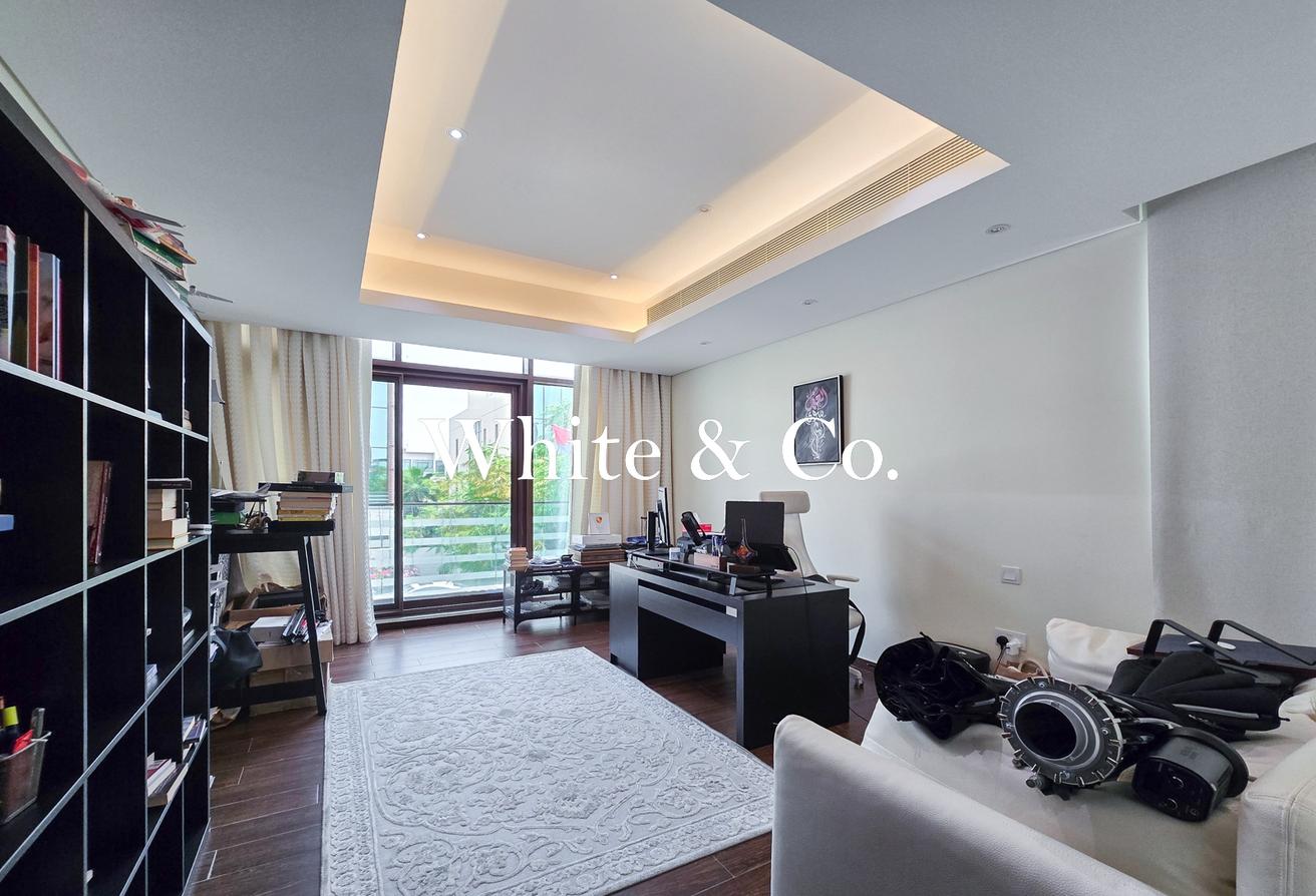 Park Backing | pool | Comes unfurnished photo 22