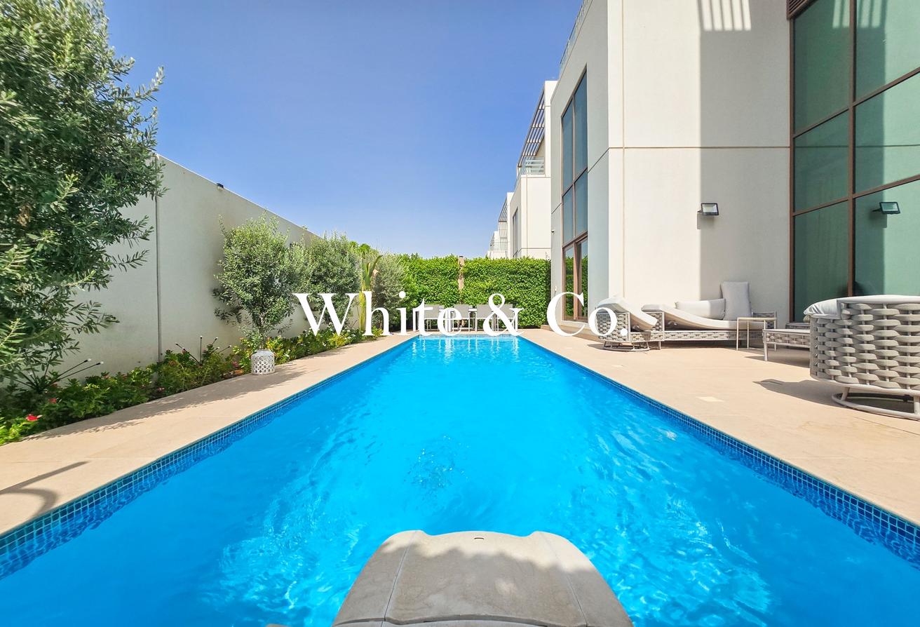 Park Backing | pool | Comes unfurnished photo 15