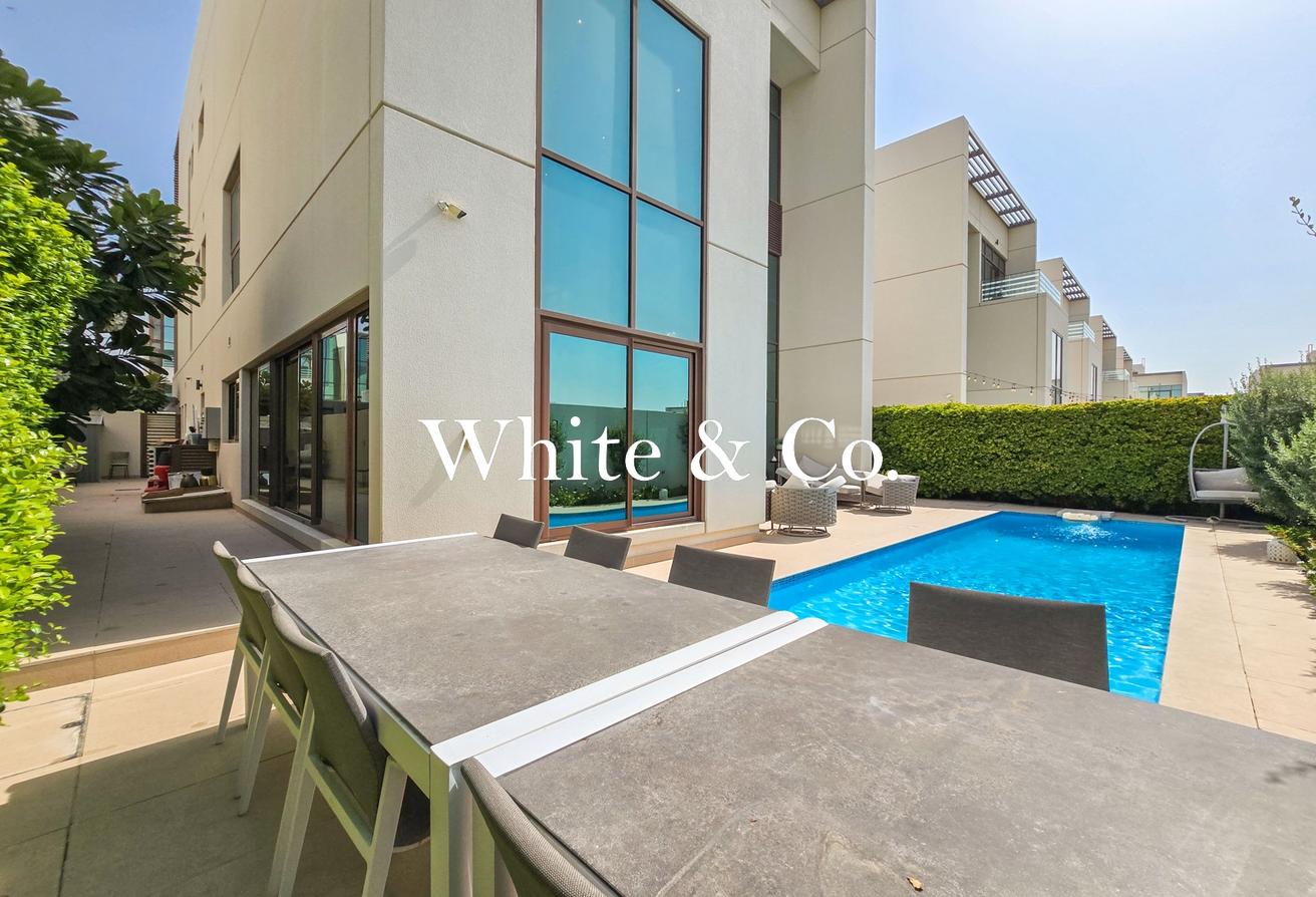 Park Backing | pool | Comes unfurnished photo 14