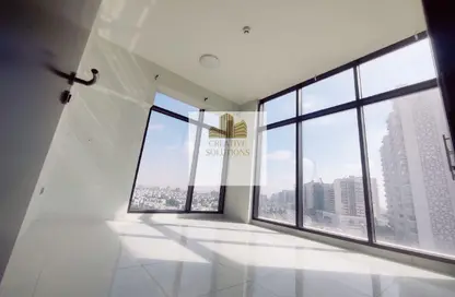 شقة - 2 غرف نوم - 2 حمامات للايجار في غرب الفرجان - الفرجان - دبي