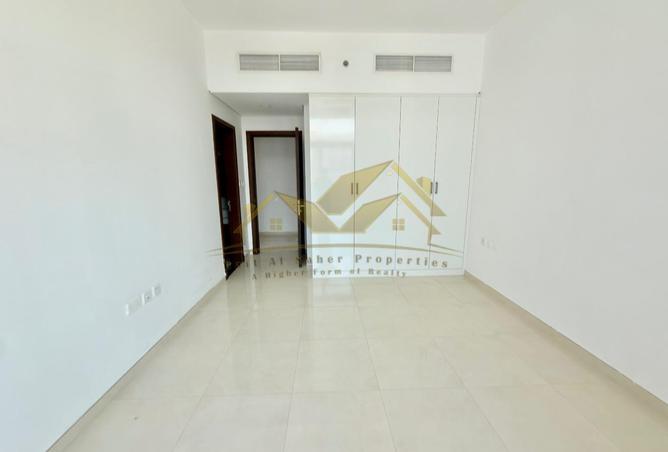 98238939 - Property Image 2