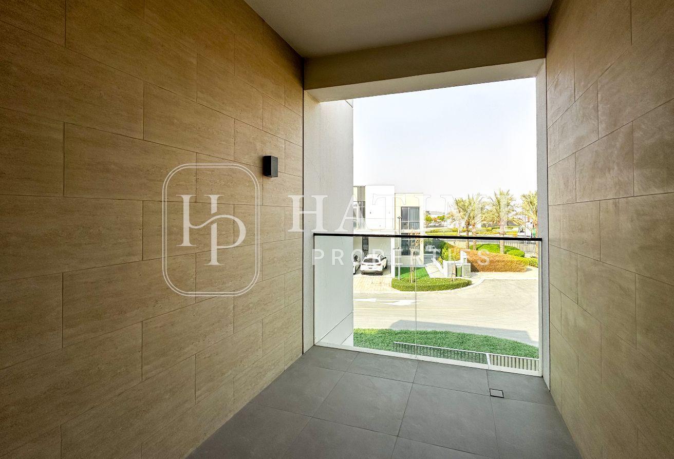 Single Row | Corner Townhouse | Ready to View photo 16