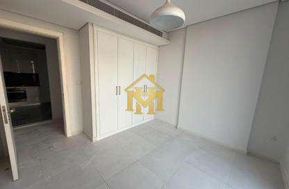 Apartment - 2 Bedrooms - 2 Bathrooms for rent in Kay 1 Building - Queue Point - Liwan - Dubai