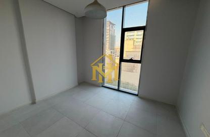 Apartment - 2 Bedrooms - 2 Bathrooms for rent in Kay 1 Building - Queue Point - Liwan - Dubai Apartment - 2 Bedrooms - 2 Bathrooms for rent in Kay 1 Building - Queue Point - Liwan - Dubai