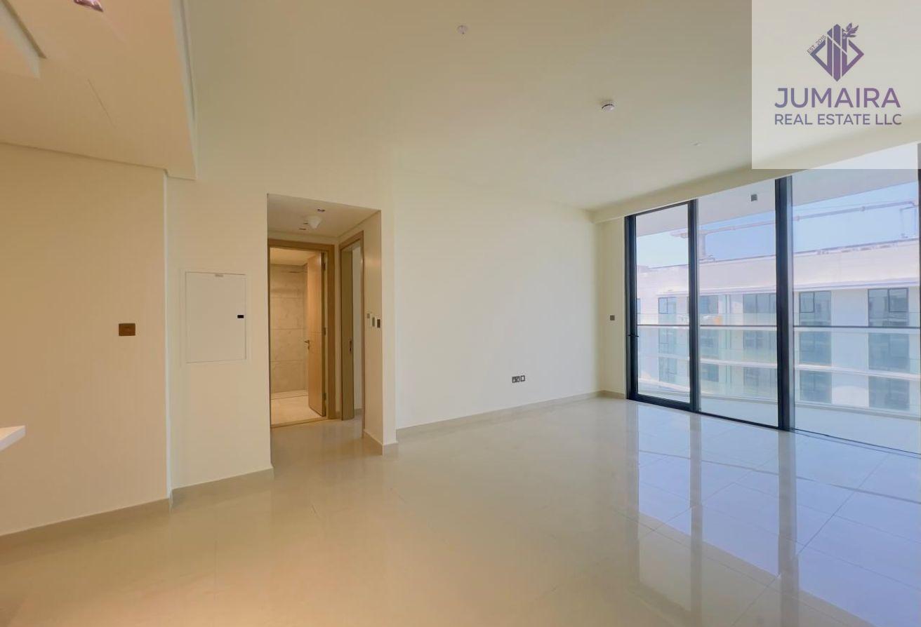 High Floor 1BR/Sale with Abundant Natural Sunlight
