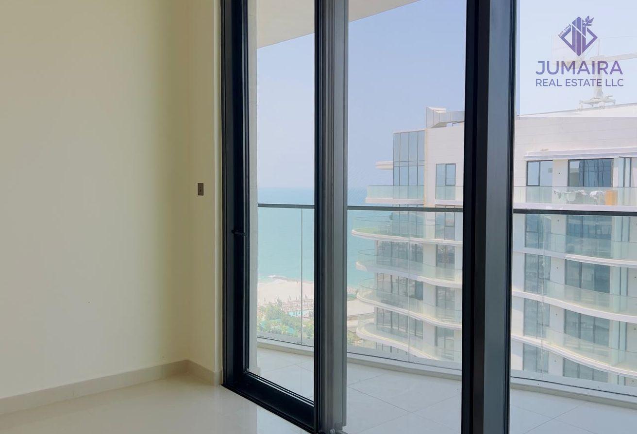 High Floor 1BR/Sale with Abundant Natural Sunlight