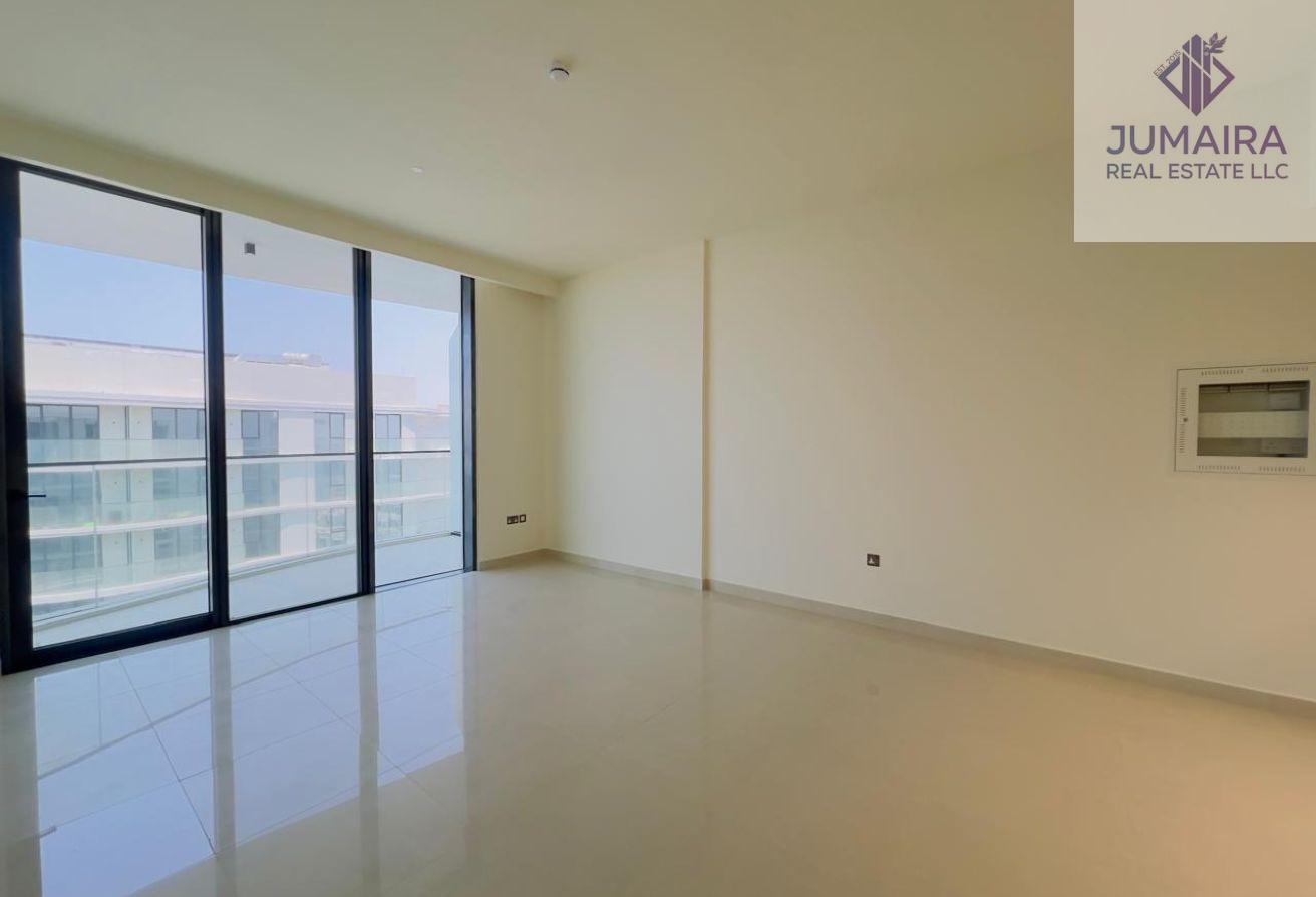 High Floor 1BR/Sale with Abundant Natural Sunlight