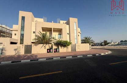 فيلا - 4 غرف نوم - 5 حمامات للايجار في فلل الجميرا 1 - جميرا 1 - جميرا - دبي