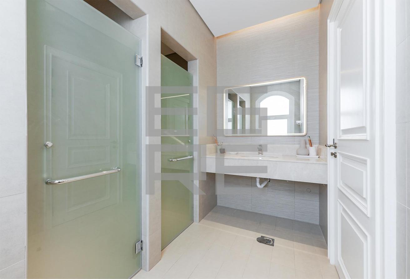 Spacious 8BR villa | G+2 | Majlis | Al Aweer 1 photo 18