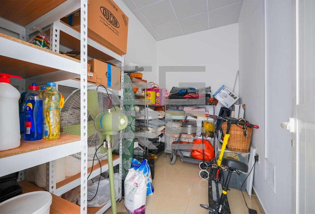 Spacious 8BR villa | G+2 | Majlis | Al Aweer 1 photo 17