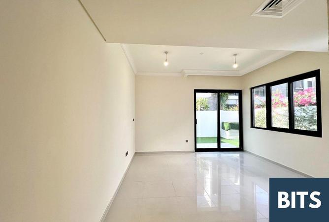 67441053 - Property Image 2