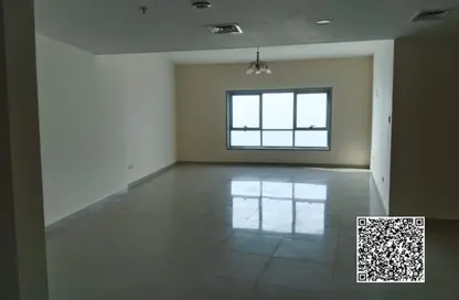 شقة - 3 غرف نوم - 4 حمامات للايجار في برج الكورنيش - طريق كورنيش عجمان - عجمان