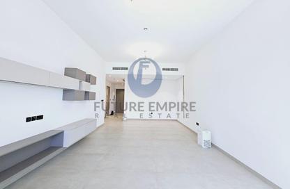 Apartment - 3 Bedrooms - 5 Bathrooms for rent in Lamcy Residence - Oud Metha - Bur Dubai - Dubai