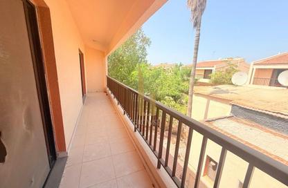 Villa - 4 - 4 for rent in Jumeirah 3 Villas - Jumeirah 3 - Jumeirah - Dubai